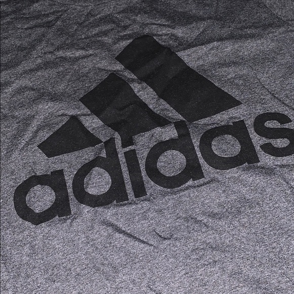 ‼️ SOLD ‼️Adidas T-shirt - Picture 2 of 4
